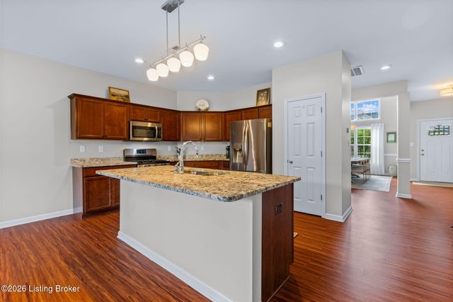 2203 Tatton Dr, Louisville, KY 40245