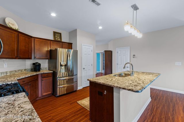 2203 Tatton Dr, Louisville, KY 40245