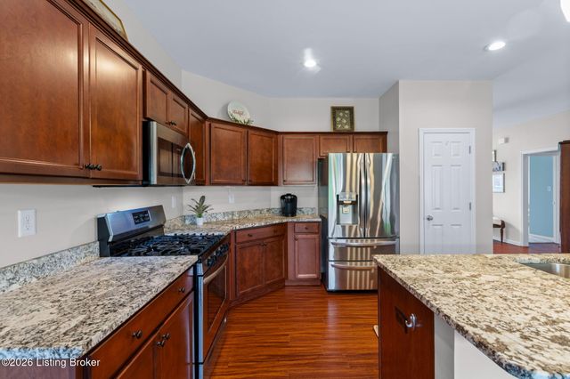 2203 Tatton Dr, Louisville, KY 40245