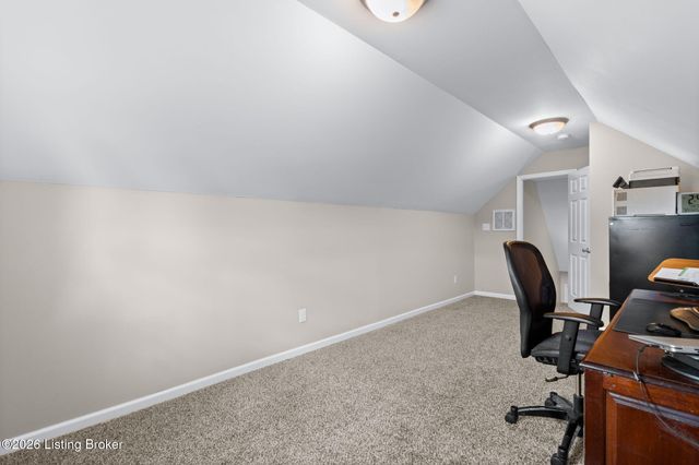 2203 Tatton Dr, Louisville, KY 40245