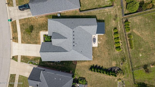 2203 Tatton Dr, Louisville, KY 40245