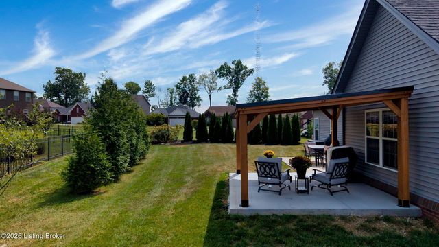 2203 Tatton Dr, Louisville, KY 40245