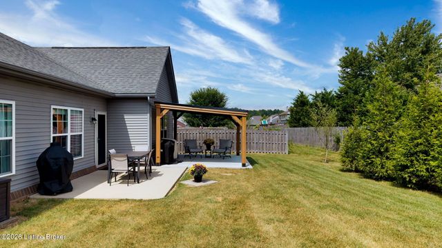 2203 Tatton Dr, Louisville, KY 40245