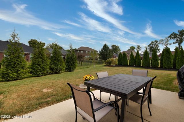 2203 Tatton Dr, Louisville, KY 40245