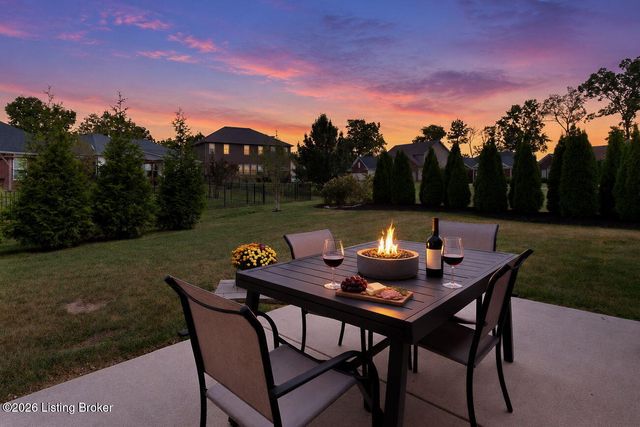 2203 Tatton Dr, Louisville, KY 40245