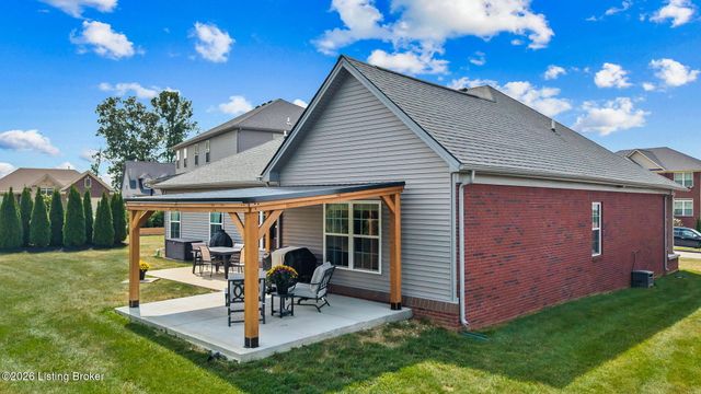 2203 Tatton Dr, Louisville, KY 40245