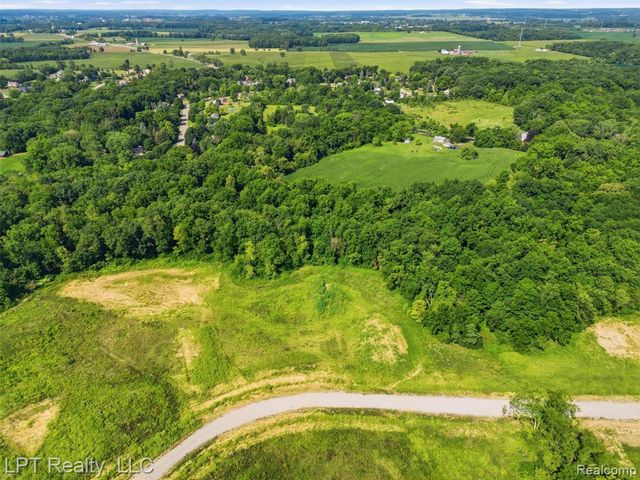 9571 Creekside Drive, Saline, MI 48176