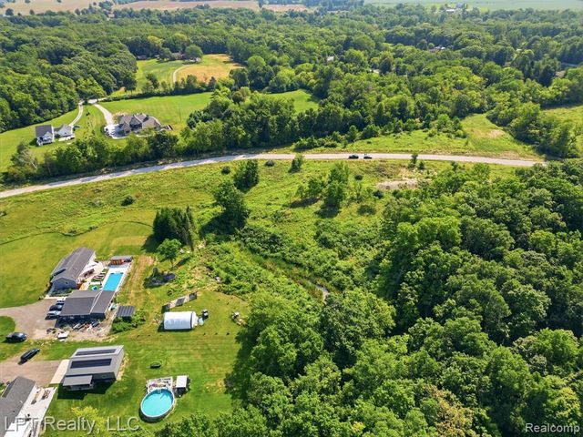 9571 Creekside Drive, Saline, MI 48176
