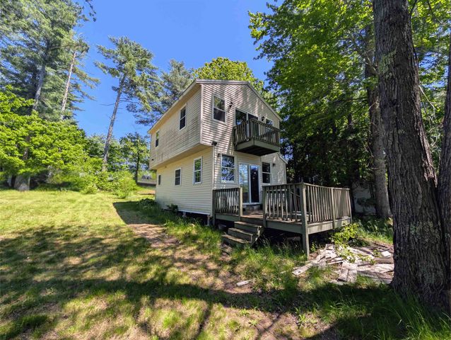 23 Penn Avenue, Deerfield, NH 03037