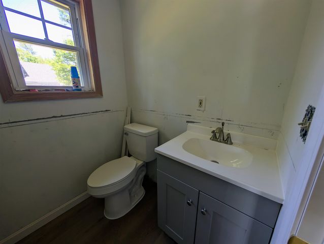 23 Penn Avenue, Deerfield, NH 03037