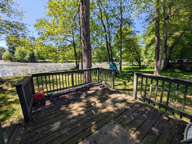23 Penn Avenue, Deerfield, NH 03037