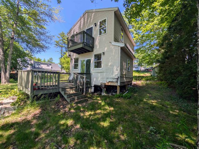 23 Penn Avenue, Deerfield, NH 03037