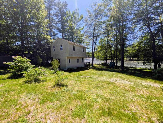 23 Penn Avenue, Deerfield, NH 03037
