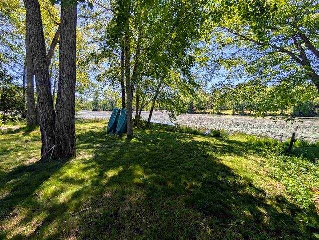23 Penn Avenue, Deerfield, NH 03037