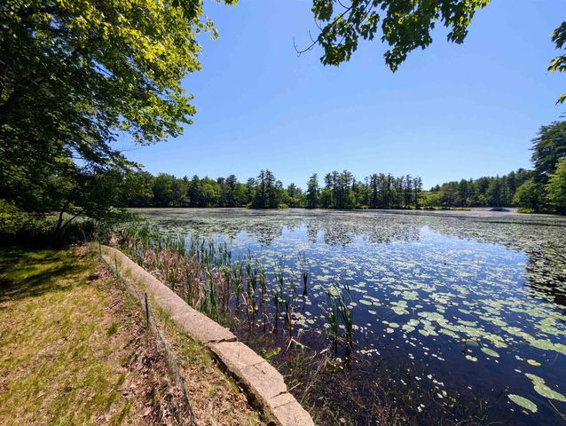 23 Penn Avenue, Deerfield, NH 03037