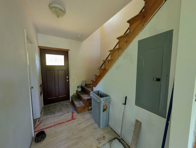 23 Penn Avenue, Deerfield, NH 03037