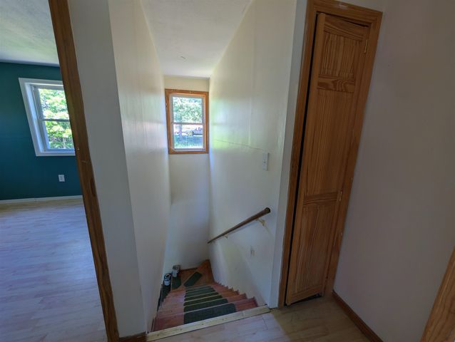 23 Penn Avenue, Deerfield, NH 03037