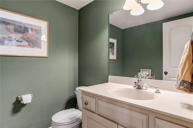 15534 Shawnee Drive, Overland Park, KS 66223