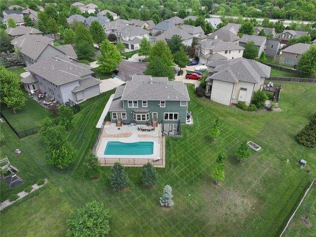 15534 Shawnee Drive, Overland Park, KS 66223