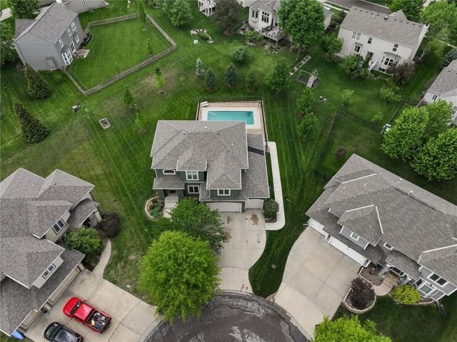 15534 Shawnee Drive, Overland Park, KS 66223