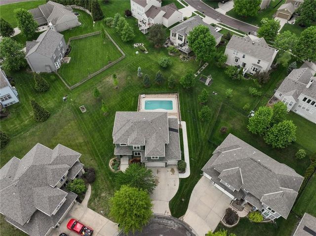 15534 Shawnee Drive, Overland Park, KS 66223