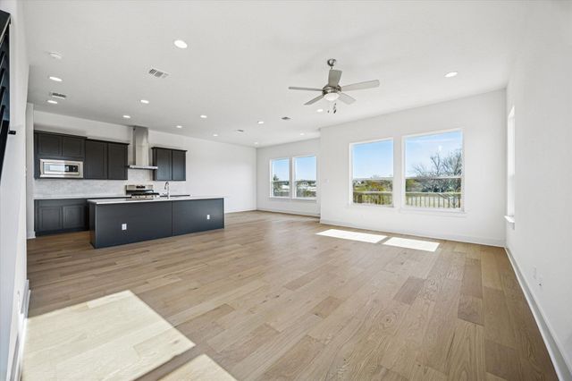 1531 N Red Bud LN 25, Round Rock, TX 78665