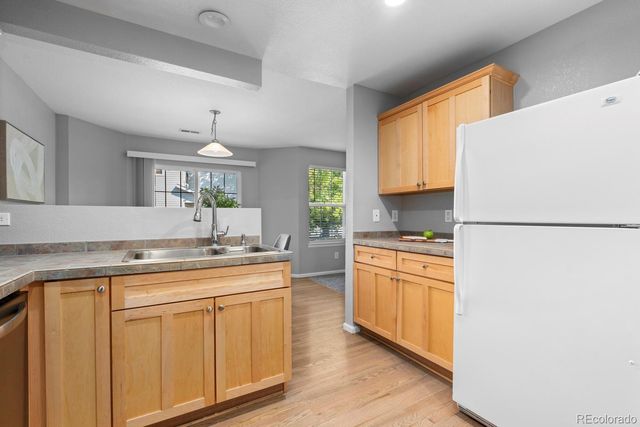 8019 S Kittredge Court, Englewood, CO 80112