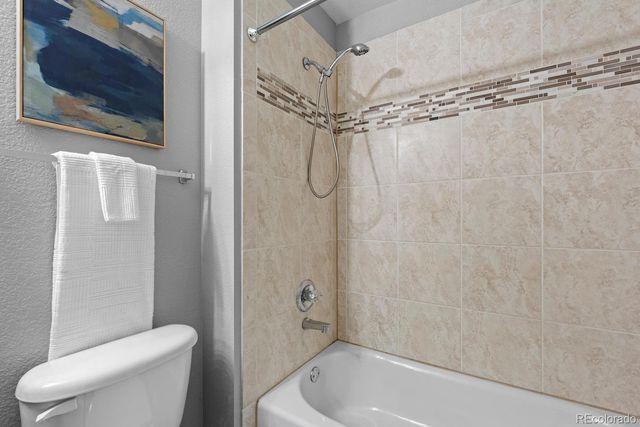 8019 S Kittredge Court, Englewood, CO 80112