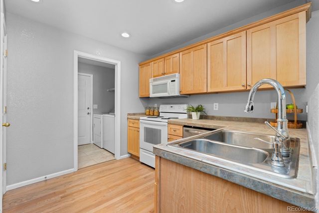 8019 S Kittredge Court, Englewood, CO 80112