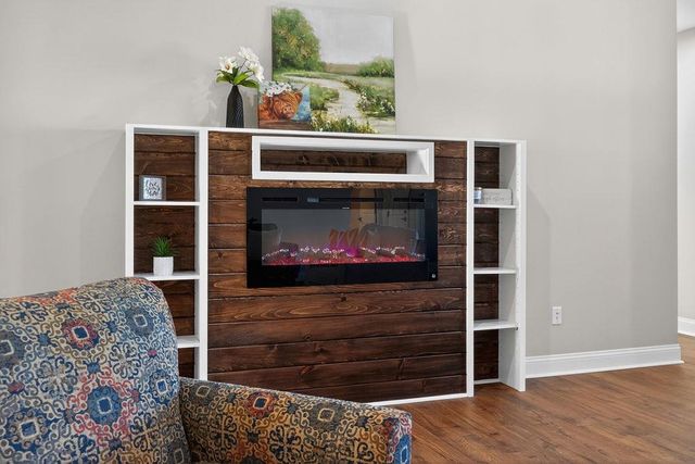 5 ROLLING OAKS DR, Fishersville, VA 22939