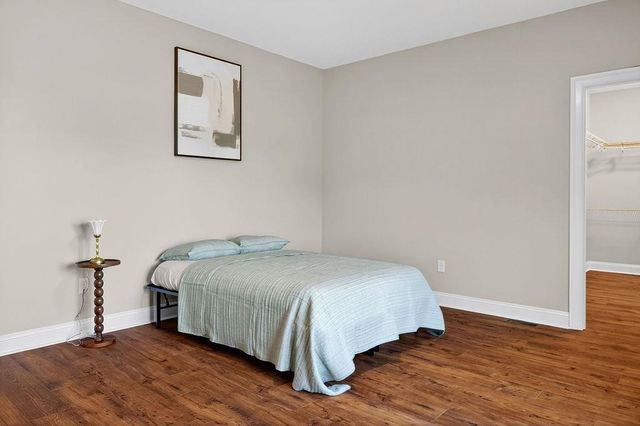 5 ROLLING OAKS DR, Fishersville, VA 22939