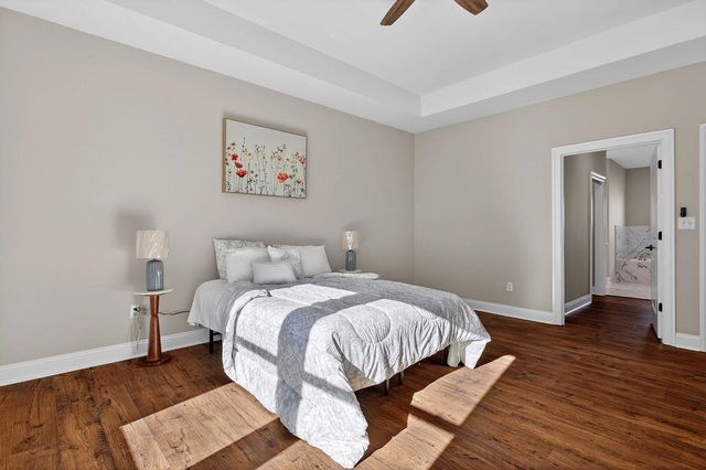 5 ROLLING OAKS DR, Fishersville, VA 22939