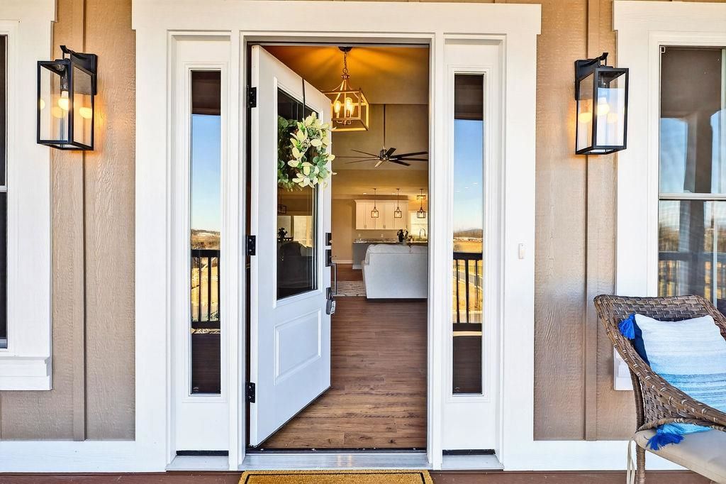 5 ROLLING OAKS DR, Fishersville, VA 22939