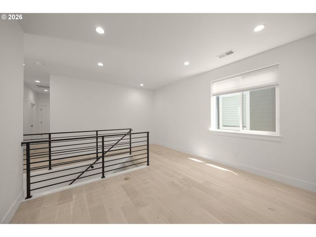15826 Nw RIDGELINE St, Portland, OR 97229