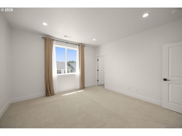15826 Nw RIDGELINE St, Portland, OR 97229