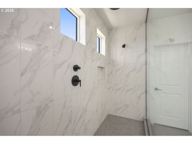 15826 Nw RIDGELINE St, Portland, OR 97229
