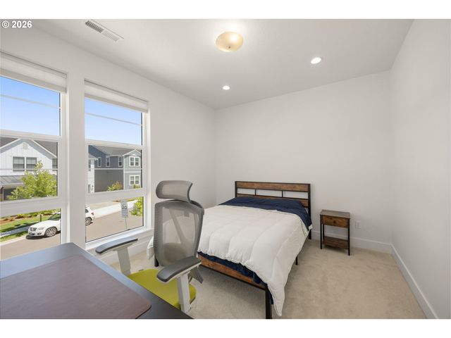 15826 Nw RIDGELINE St, Portland, OR 97229
