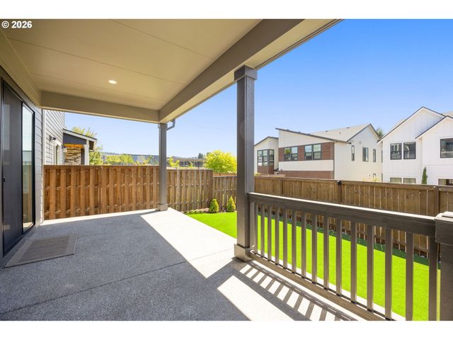 15826 Nw RIDGELINE St, Portland, OR 97229