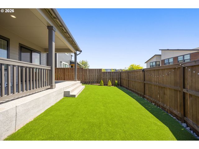 15826 Nw RIDGELINE St, Portland, OR 97229
