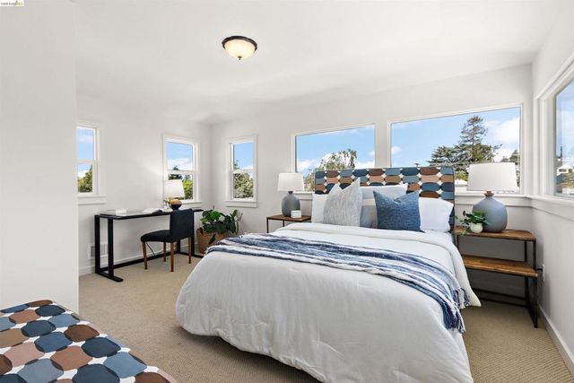 5030 Congress Ave, Oakland, CA 94601