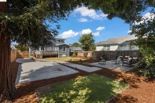 5030 Congress Ave, Oakland, CA 94601