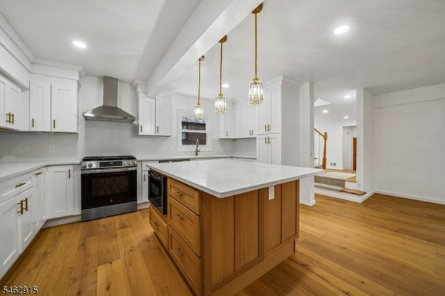 6 Norfolk Ave, Maplewood Twp., NJ 07040