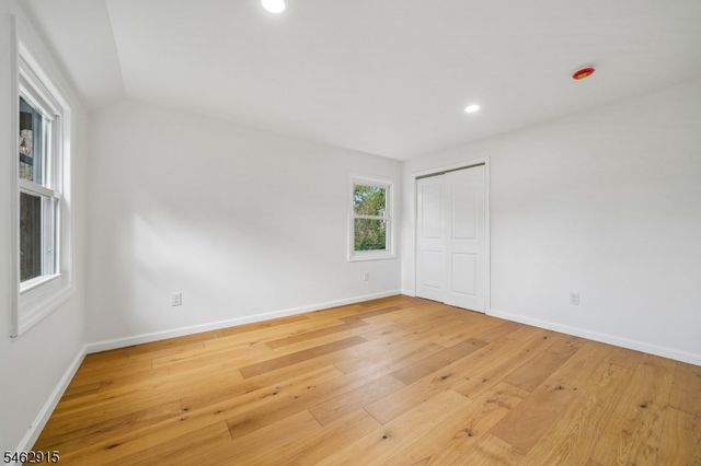 6 Norfolk Ave, Maplewood Twp., NJ 07040