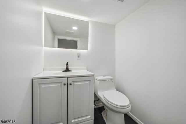 6 Norfolk Ave, Maplewood Twp., NJ 07040