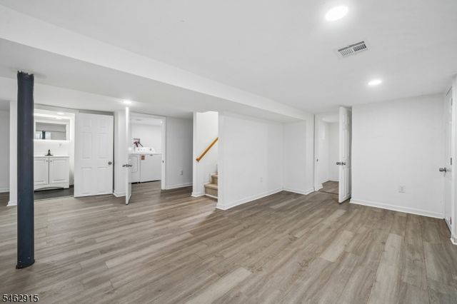 6 Norfolk Ave, Maplewood Twp., NJ 07040