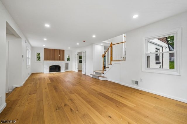 6 Norfolk Ave, Maplewood Twp., NJ 07040