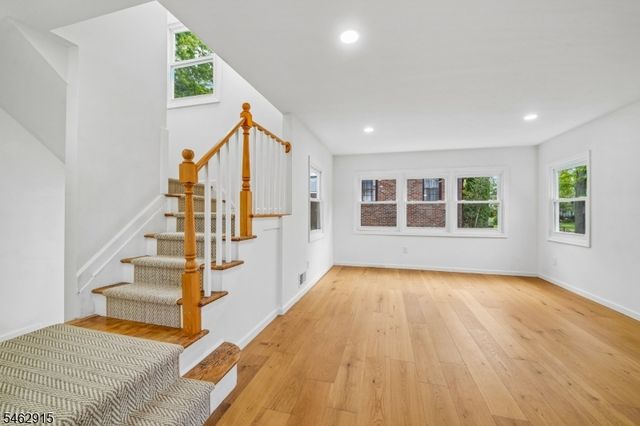 6 Norfolk Ave, Maplewood Twp., NJ 07040