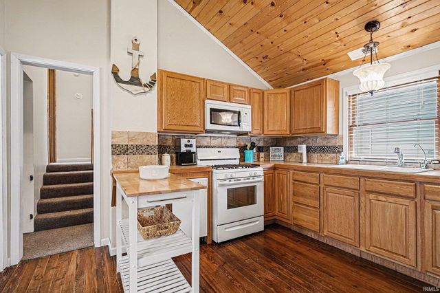 258 EMS T25 Lane, Leesburg, IN 46538