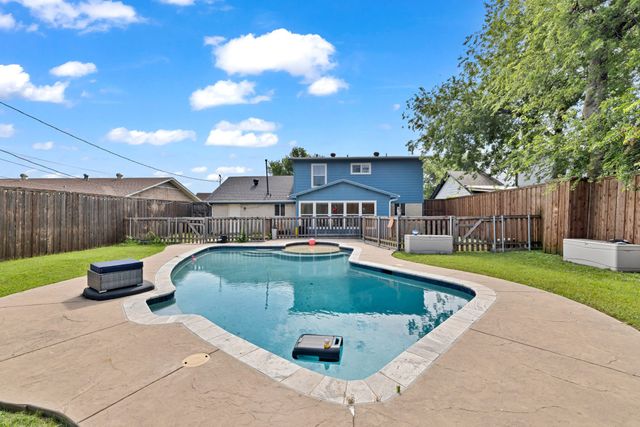 1401 Greentree Lane, Garland, TX 75042