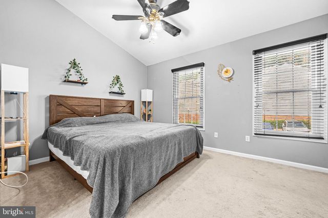 5008 9TH ST S, Arlington, VA 22204